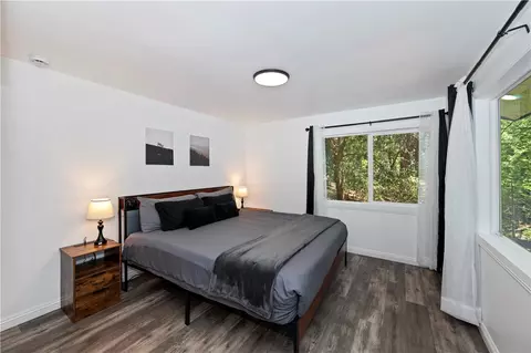 Bedroom - 25005 Basel Dr, Crestline, CA 92325 photo 2 of 8