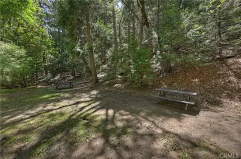 Exterior - 25005 Basel Dr, Crestline, CA 92325 photo 9 of 12