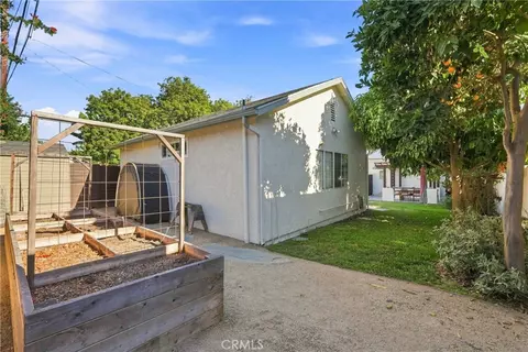Exterior - 3855 E Wilton, Long Beach, CA 90804 photo 8 of 9