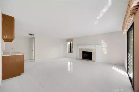 Living - 404 Sand Canyon Way, Brea, CA 92821 photo 4 of 5