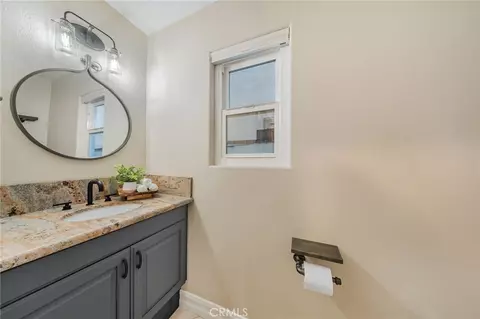 Bath - 4040 E 6th, Long Beach, CA 90814 photo 2 of 8