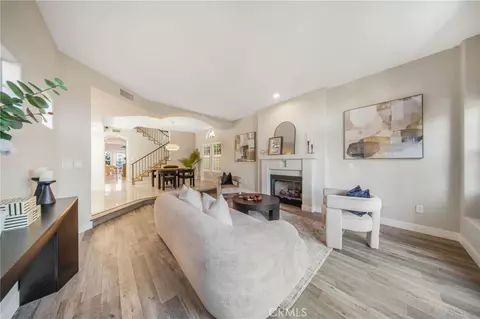 Living - 4040 E 6th, Long Beach, CA 90814 photo 2 of 2