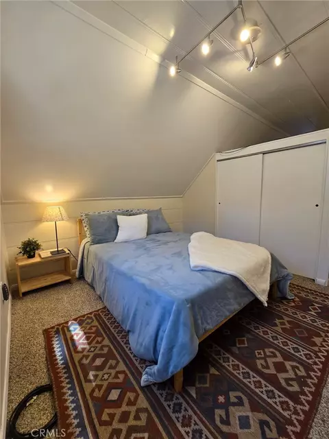 Bedroom - 1013 Mocking Bird, Wrightwood, CA 92397 photo 1 of 10