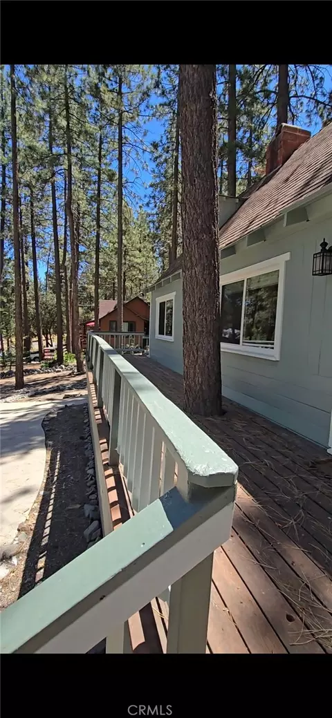 Exterior - 1013 Mocking Bird, Wrightwood, CA 92397 photo 4 of 5