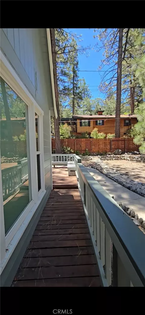 Exterior - 1013 Mocking Bird, Wrightwood, CA 92397 photo 2 of 5