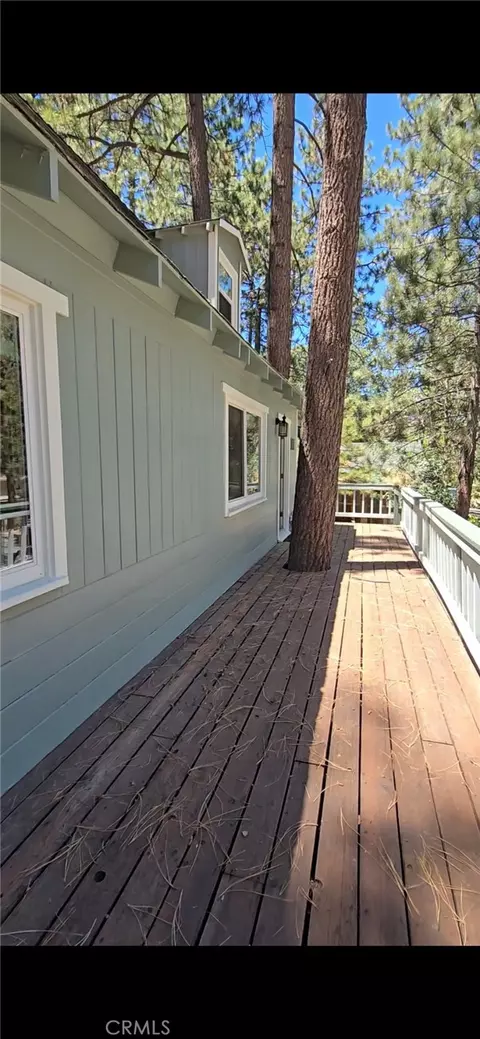 Exterior - 1013 Mocking Bird, Wrightwood, CA 92397 photo 3 of 5