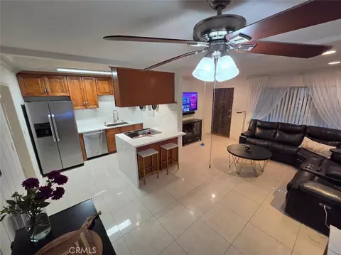 1010 W Macarthur Blvd #77, Santa Ana, CA 92707