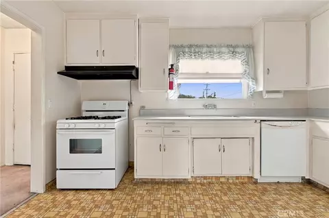 Kitchen - 1803 N Studebaker, Long Beach, CA 90815 photo 5 of 5