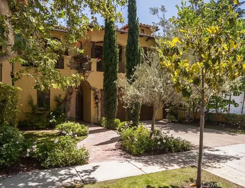 12226 Paisley Ln, Los Angeles, CA 90049