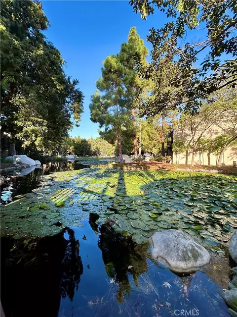 View/Area - 7890 E Spring St #15E, Long Beach, CA 90815 photo 7 of 8