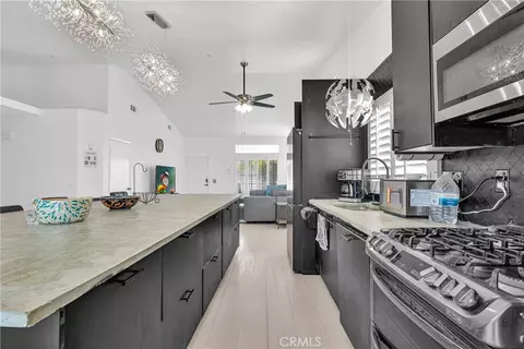 Kitchen - 7581 Stoney Creek Dr, Highland, CA 92346 photo 2 of 3