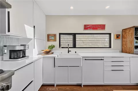 Kitchen - 5725 E Ocean, Long Beach, CA 90803 photo 6 of 11