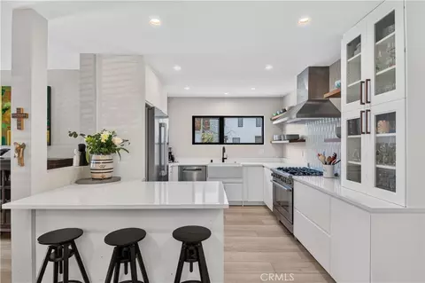 Kitchen - 5725 E Ocean, Long Beach, CA 90803 photo 10 of 11