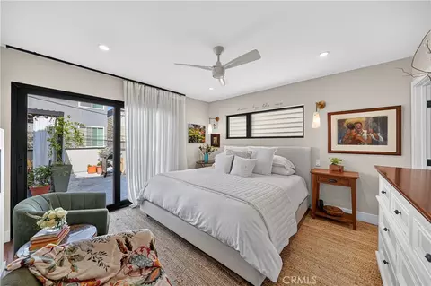 Bedroom - 5725 E Ocean, Long Beach, CA 90803 photo 3 of 5