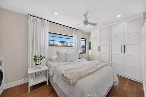 Bedroom - 5725 E Ocean, Long Beach, CA 90803 photo 1 of 5