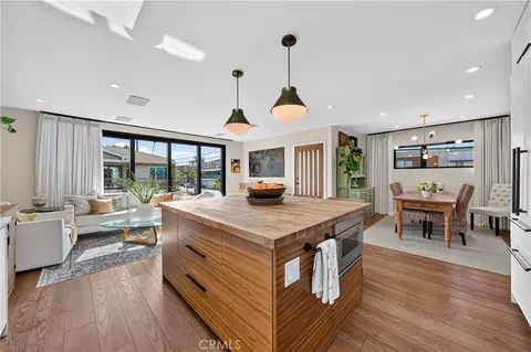 Kitchen - 5725 E Ocean, Long Beach, CA 90803 photo 1 of 11