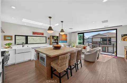 Kitchen - 5725 E Ocean, Long Beach, CA 90803 photo 3 of 11