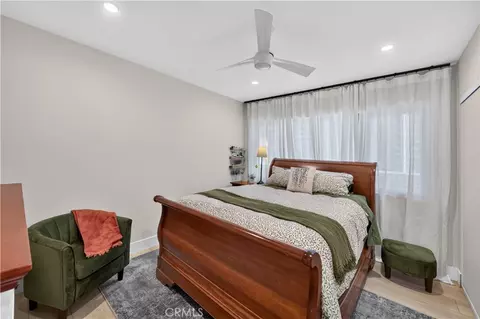 Bedroom - 5725 E Ocean, Long Beach, CA 90803 photo 5 of 5