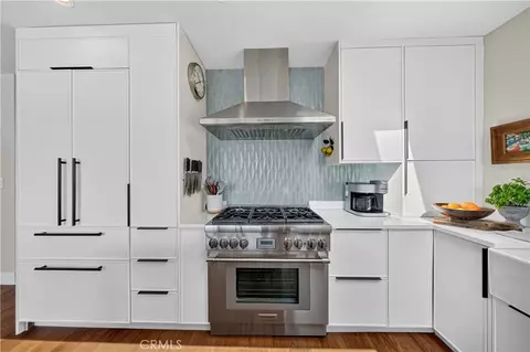 Kitchen - 5725 E Ocean, Long Beach, CA 90803 photo 5 of 11