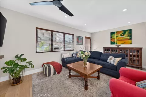 Living - 5725 E Ocean, Long Beach, CA 90803 photo 2 of 4