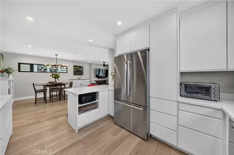 Kitchen - 5725 E Ocean, Long Beach, CA 90803 photo 11 of 11