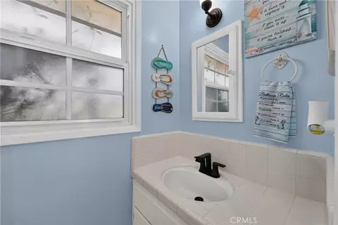 Bath - 6821 Santee, Westminster, CA 92683 photo 1 of 3