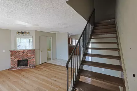 Living - 1019 E 21st, Long Beach, CA 90806 photo 1 of 4