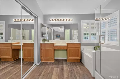 Bath - 1040 Trailview Ln, Corona, CA 92881 photo 4 of 7