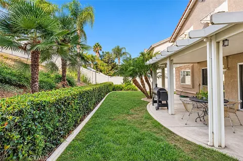 Exterior - 1040 Trailview Ln, Corona, CA 92881 photo 5 of 8