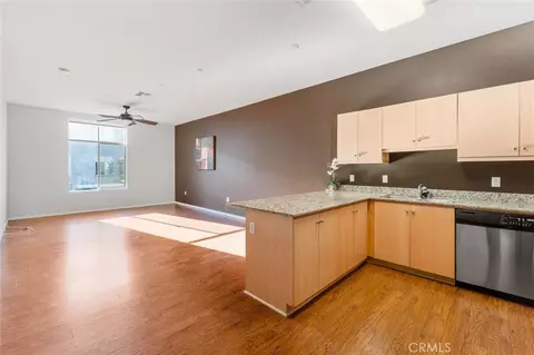 435 W Center St, Anaheim, CA 92805