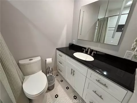 Bath - 10746 Knott Ave, Stanton, CA 90680 photo 3 of 4