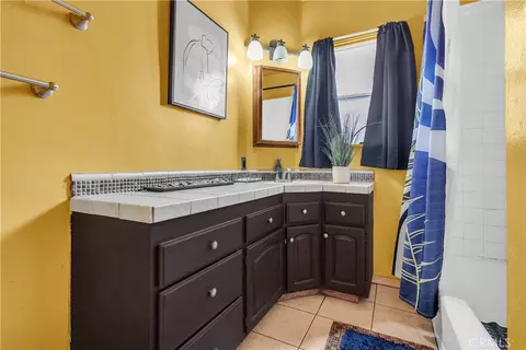 Bath - 3023 E 64th St, Long Beach, CA 90805 photo 2 of 2
