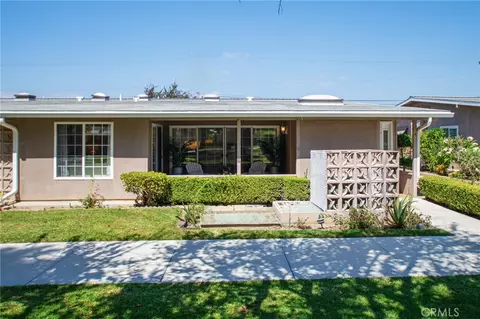 1260 Oakmont Rd M6-53a, Seal Beach, CA 90740