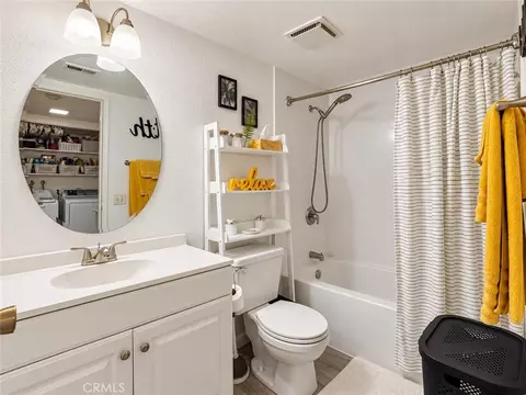 Bath - 6681 Caro St #75, Paramount, CA 90723 photo 2 of 2