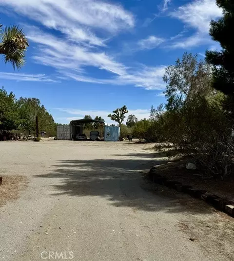 Exterior - 12285 Riggins Rd, Phelan, CA 92371 photo 8 of 12
