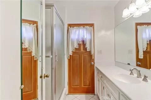 Bath - 429 Catalpa Ave, Brea, CA 92821 photo 2 of 4