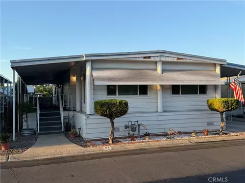 320 N Park Vis #52, Anaheim, CA 92806