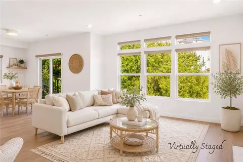 3822 Clayton Ave, Los Angeles, CA 90027