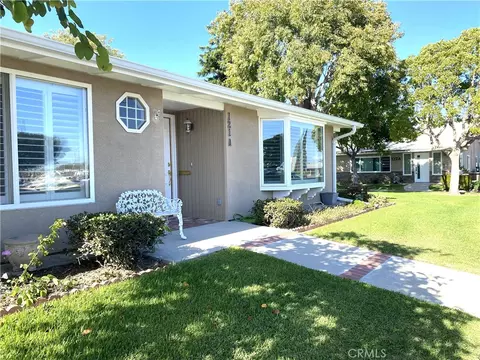 13500 SE Wentworth Ln M5-121a, Seal Beach, CA 90740