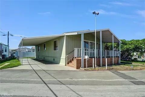 25 Elm Via, Anaheim, CA 92801