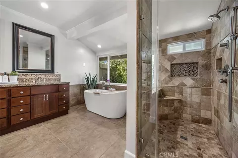 Bath - 2100 Yucca Ave, Fullerton, CA 92835 photo 3 of 6