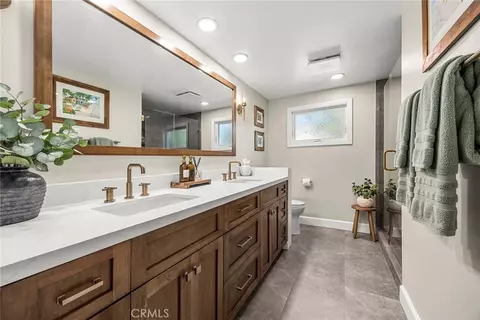 Bath - 2100 Yucca Ave, Fullerton, CA 92835 photo 4 of 6