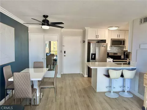 Dining - 1750 E Ocean #404, Long Beach, CA 90802 photo 2 of 3