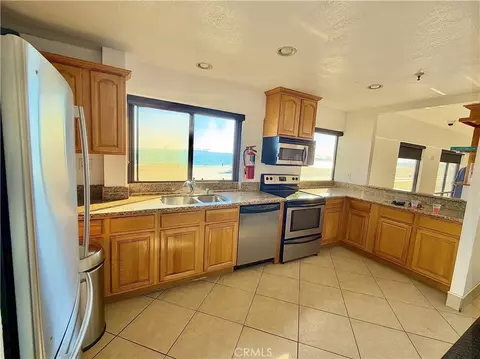 Kitchen - 1750 E Ocean #404, Long Beach, CA 90802 photo 8 of 8