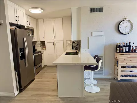 Kitchen - 1750 E Ocean #404, Long Beach, CA 90802 photo 6 of 8