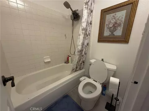 Bath - 1750 E Ocean #404, Long Beach, CA 90802 photo 2 of 4