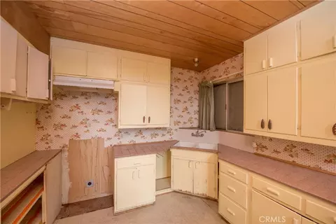 Kitchen - 24 Fredalba, Running Springs, CA 92382 photo 3 of 4