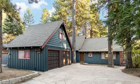 Exterior - 31459 Onacrest Dr, Running Springs, CA 92382 photo 5 of 13