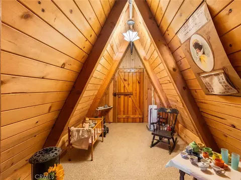 Entry Way - 31459 Onacrest Dr, Running Springs, CA 92382 photo 2 of 2