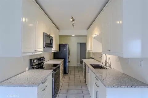 5950 Buckingham #410, Culver City, CA 90230